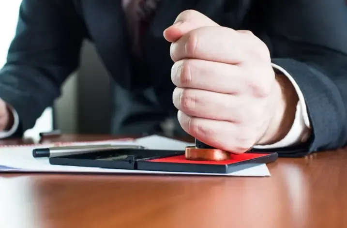 الإجراءات القانونية والإدارية لتصديق الشهادات